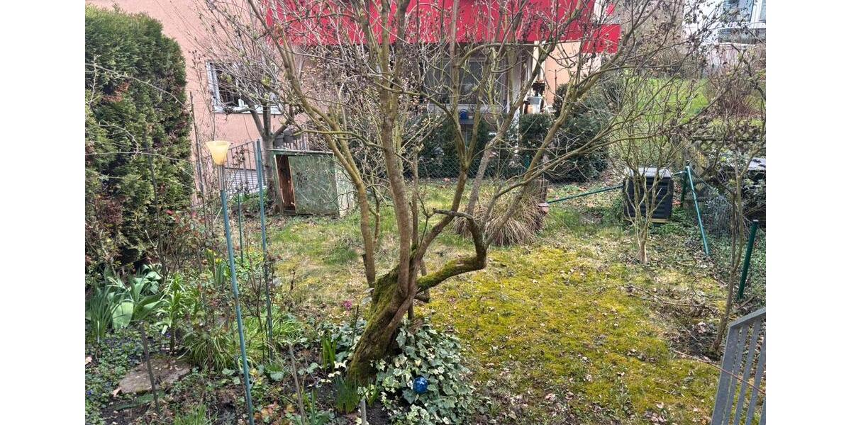 Reihenhaus Stuttgart Bad Cannstatt - 5 Zimmer, 140 m&sup2;, 3.000&euro; | Angebot:25294745