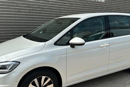 VW Touran 13.766 km 30.900 &euro; Sindelfingen 71065