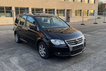 VW Touran 195.000 km 3.800 &euro; Mühlacker 75417