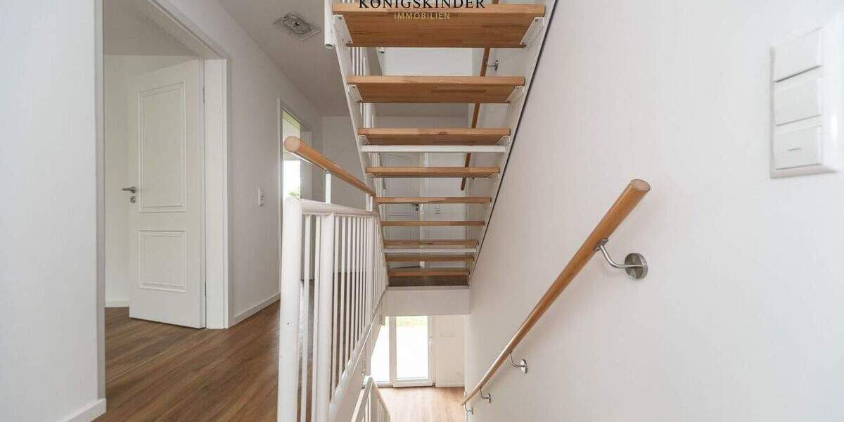 Doppelhaushälfte Stuttgart-Zazenhausen Zuffenhausen - 8 Zimmer, 154 m&sup2;, 849.000&euro; | Angebot:25671700