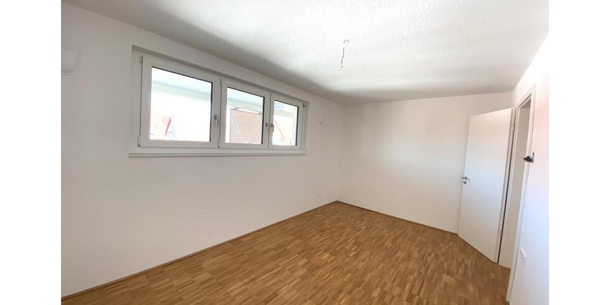 Erdgeschoßwohnung Leonberg - 4 Zimmer, 105 m&sup2;, 1.783&euro; | Angebot:23644751