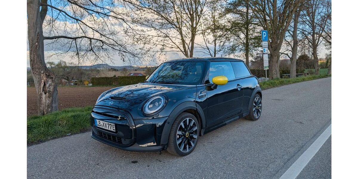 Mini Cooper SE 29.800 km 18.499 &euro; Ludwigsburg 71638