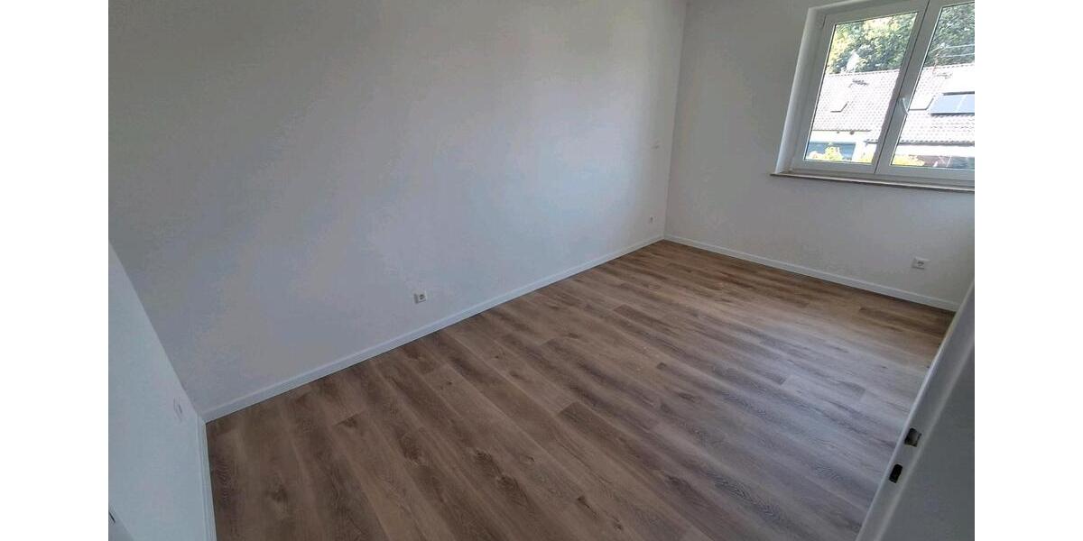 Etagenwohnung Esslingen am Neckar Pliensauvorstadt - 3 Zimmer, 65 m&sup2;, 299.000&euro; | Angebot:27199886