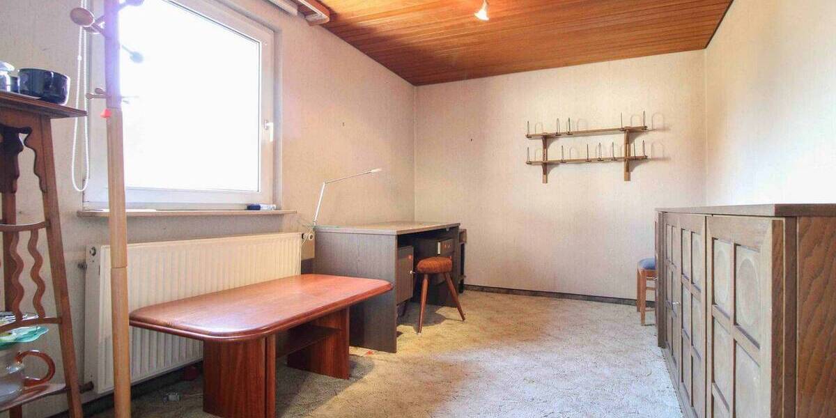 Mehrfamilienhaus, Wohnhaus Stuttgart Heumaden - 9 Zimmer, 398.000&euro; | Angebot:25958075