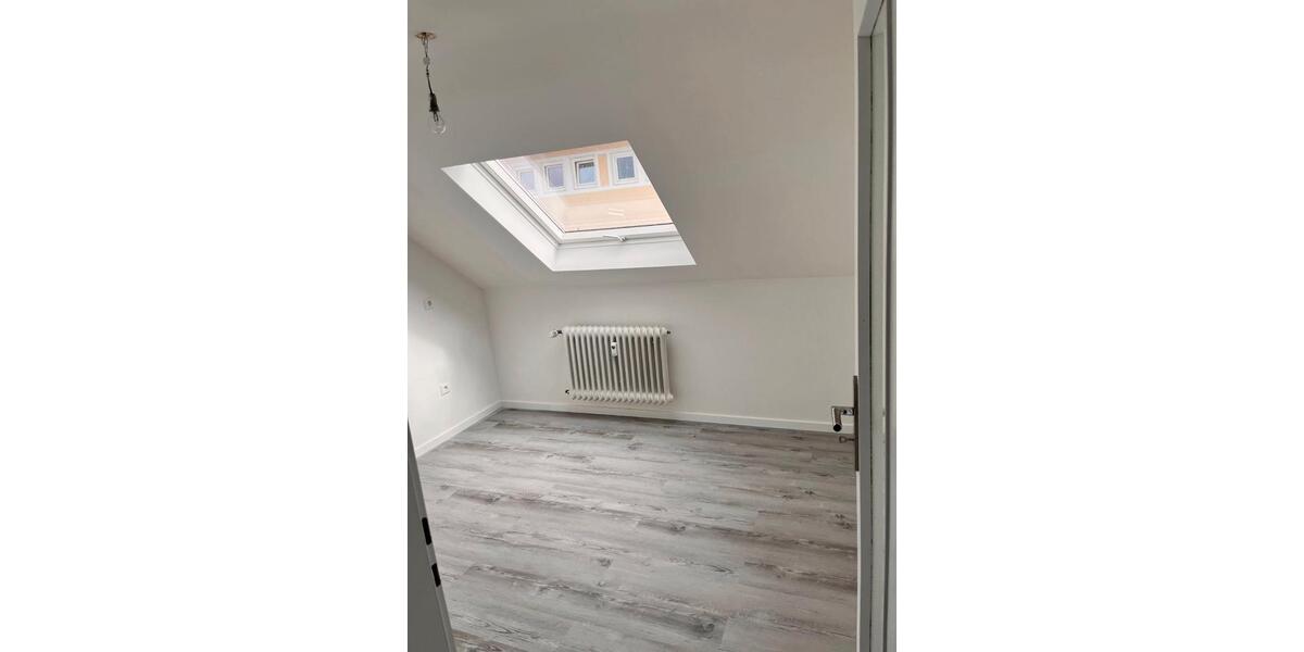 Dachgeschoßwohnung Schwaikheim - 2 Zimmer, 50 m&sup2;, 197.500&euro; | Angebot:27166480