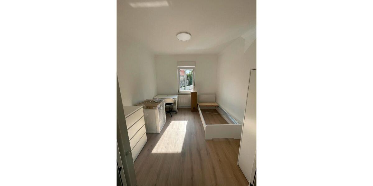 Etagenwohnung Esslingen am Neckar - 1 Zimmer, 14 m&sup2;, 550&euro; | Angebot:26415152