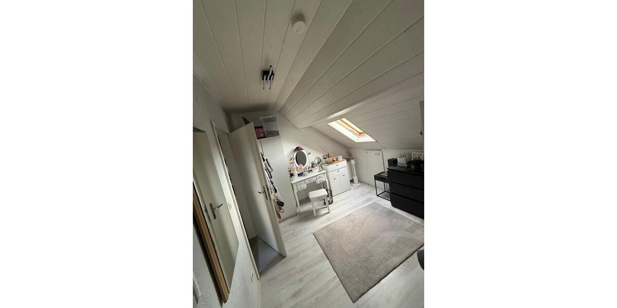 Dachgeschoßwohnung Wendlingen am Neckar - 3 Zimmer, 68 m&sup2;, 900&euro; | Angebot:26200095