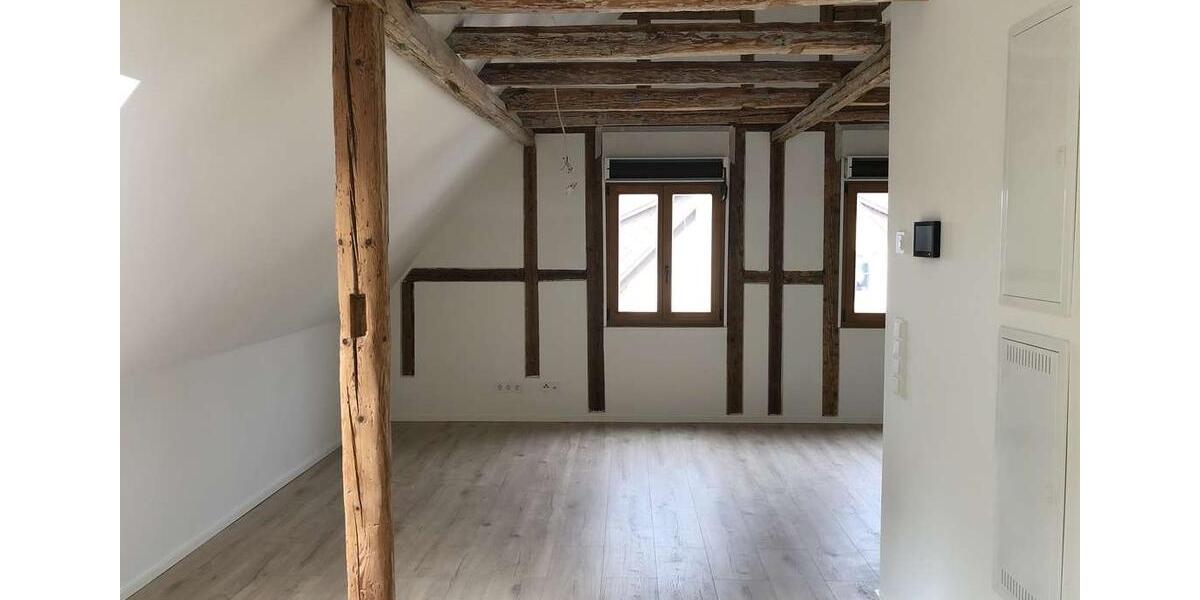 Dachgeschoßwohnung Ludwigsburg Hoheneck - 2.5 Zimmer, 65 m&sup2;, 1.150&euro; | Angebot:27590316