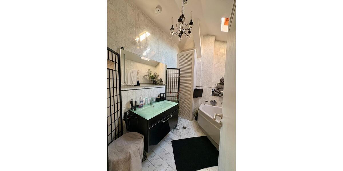 Dachgeschoßwohnung Stuttgart Stuttgart-West - 3 Zimmer, 72 m&sup2;, 599.000&euro; | Angebot:25611761