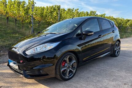 Ford Fiesta 85.000 km 13.900 &euro; Fellbach 70734