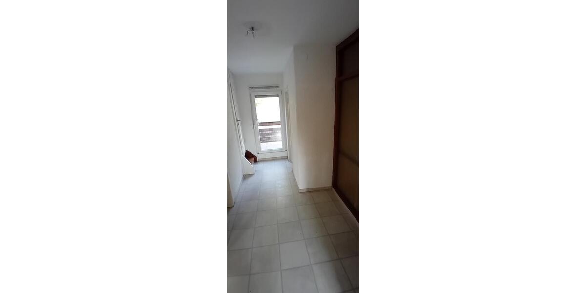 Dachgeschoßwohnung Mühlacker - 2.5 Zimmer, 100 m&sup2;, 800&euro; | Angebot:27572628