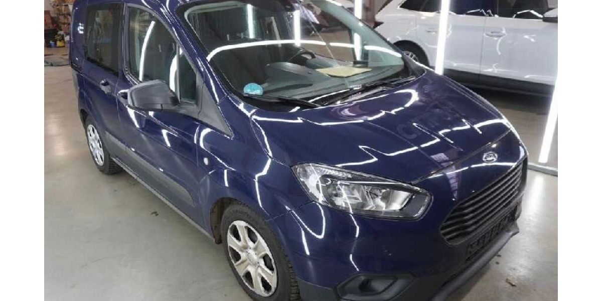 Ford Transit Courier 108.000 km 8.999 &euro; Ditzingen 71254