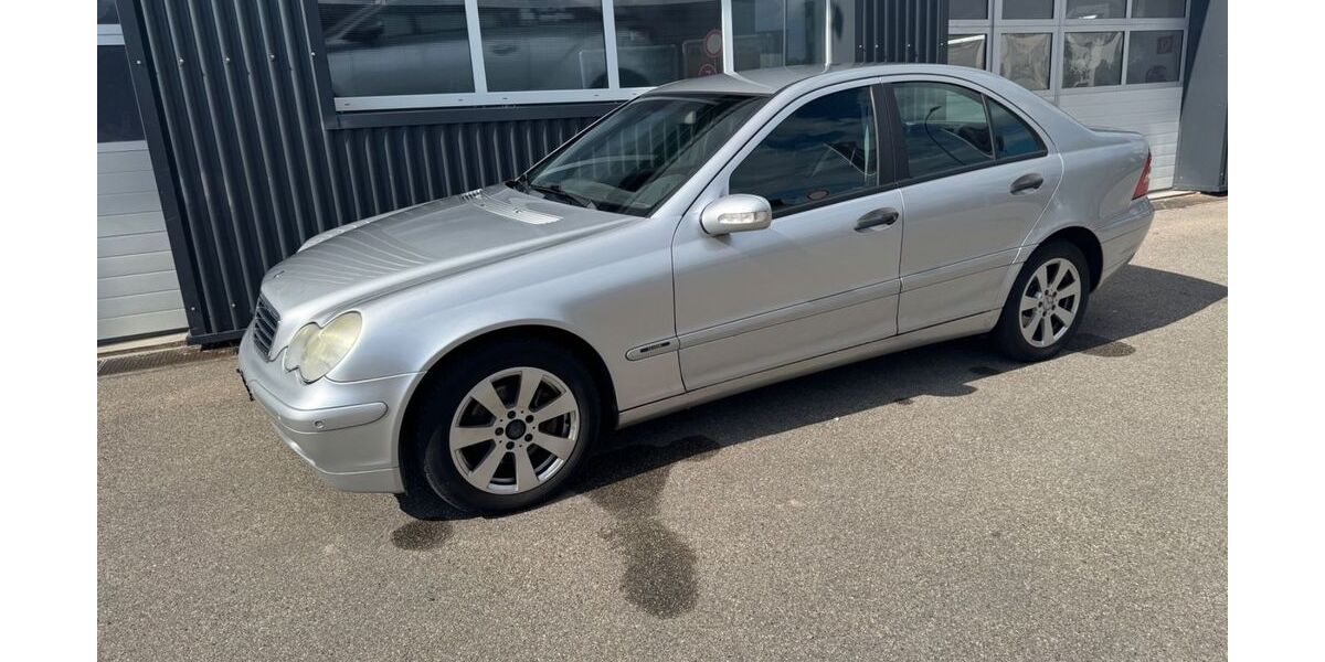 Mercedes-Benz C 200 193.000 km 2.900 &euro; Asperg / Stuttgart 71679