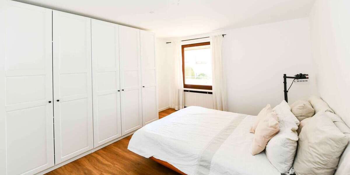 ImmoBillia: Großzügig. Zentral. Zuhause! - Etagenwohnung Freiberg am Neckar | Angebot:27245282
