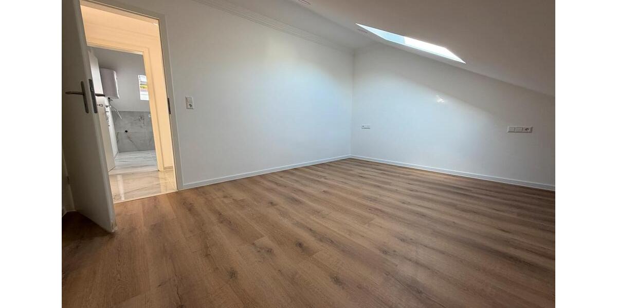 Dachgeschoßwohnung Böblingen - 2 Zimmer, 63 m&sup2;, 1.150&euro; | Angebot:27564679