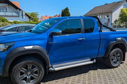 Toyota Hilux 48.000 km 46.500 &euro; Renningen 71272
