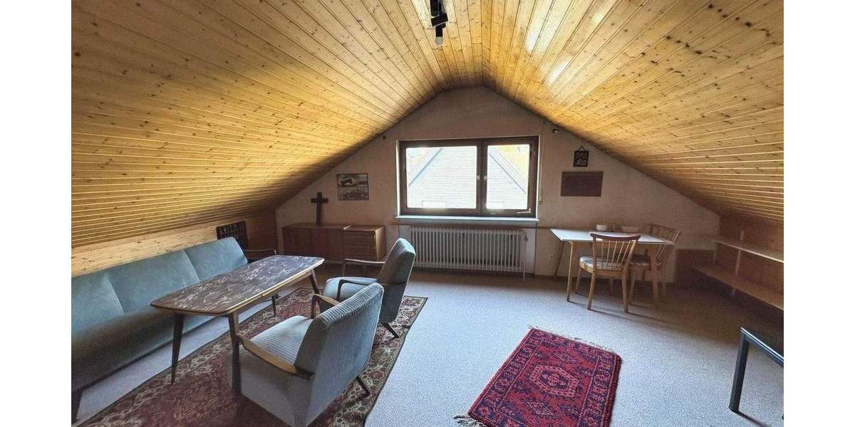 Doppelhaushälfte Leonberg Gebersheim - 8 Zimmer, 171 m&sup2;, 445.000&euro; | Angebot:25865932