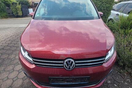 VW Touran 261.000 km 5.000 &euro; Tamm 71732
