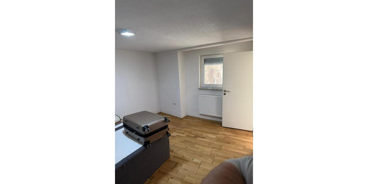 Erdgeschoßwohnung Kirchheim am Neckar - 3 Zimmer, 65 m&sup2;, 880&euro; | Angebot:25300835