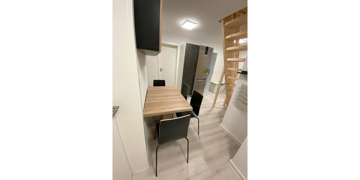 Etagenwohnung Stuttgart Feuerbach - 16 Zimmer, 16 m&sup2;, 510&euro; | Angebot:24840671