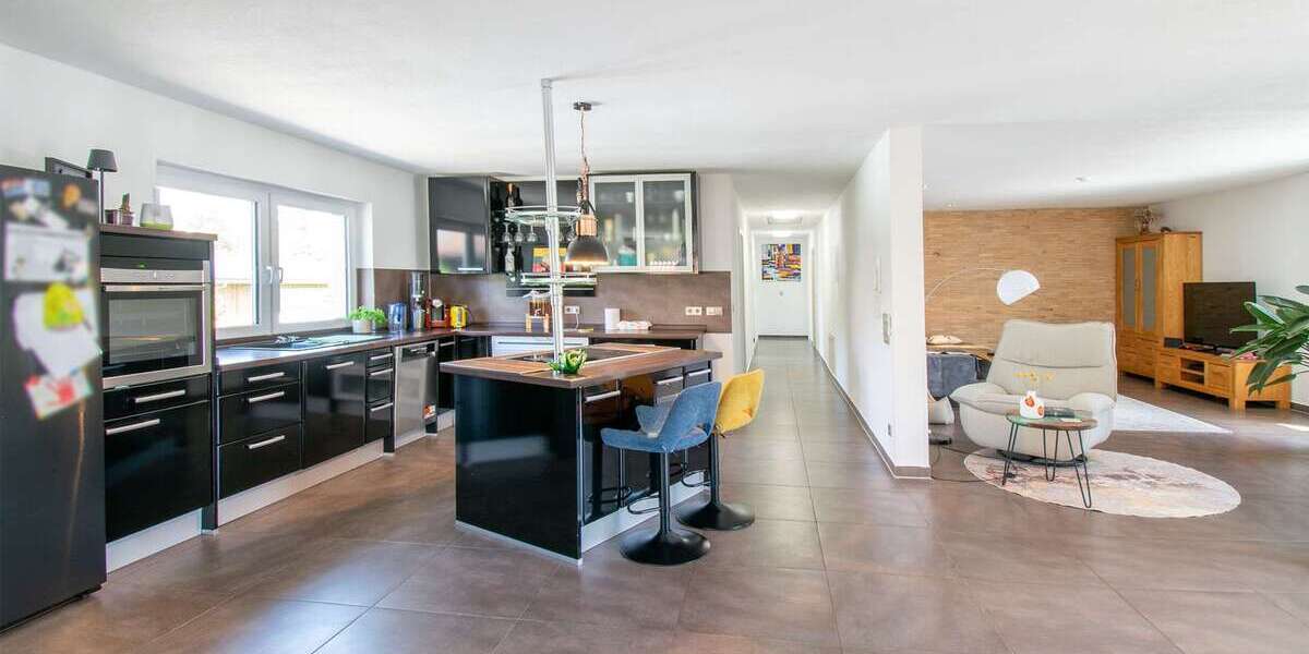 Einfamilienhaus Güglingen - 12 Zimmer, 439 m&sup2;, 1.280.000&euro; | Angebot:24344649