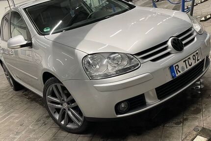 VW Golf 110.000 km 5.000 &euro; Besigheim 74354