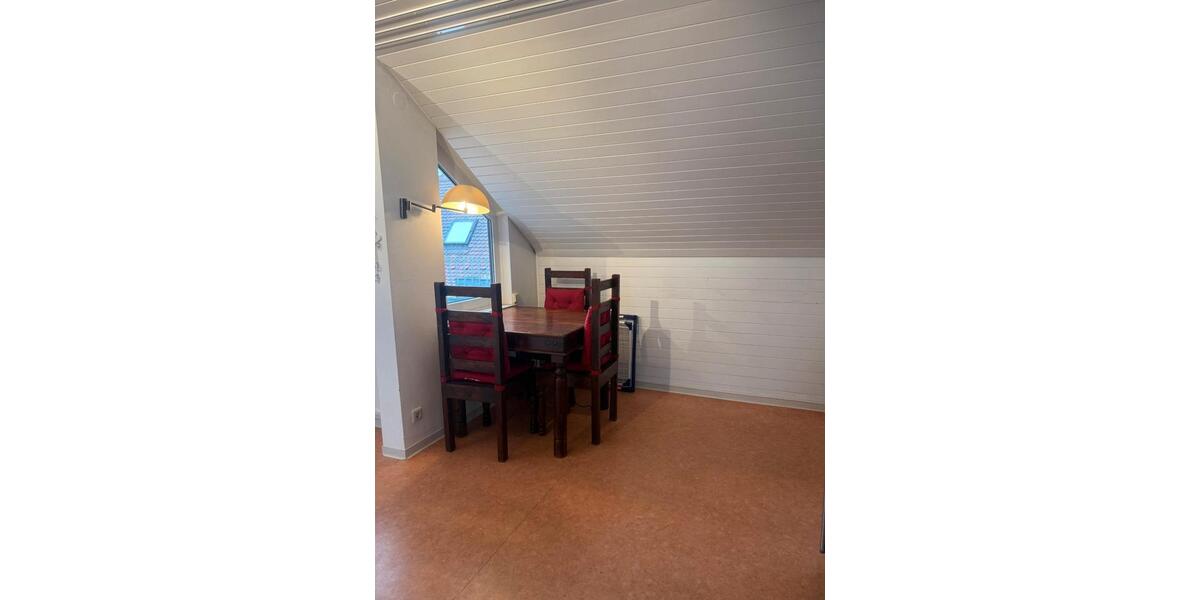 Dachgeschoßwohnung Stuttgart Sillenbuch - 2.5 Zimmer, 62 m&sup2;, 890&euro; | Angebot:25980435