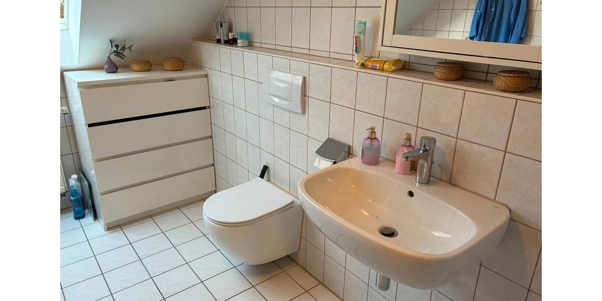 Dachgeschoßwohnung Brackenheim - 4.5 Zimmer, 97 m&sup2;, 1.150&euro; | Angebot:27580019