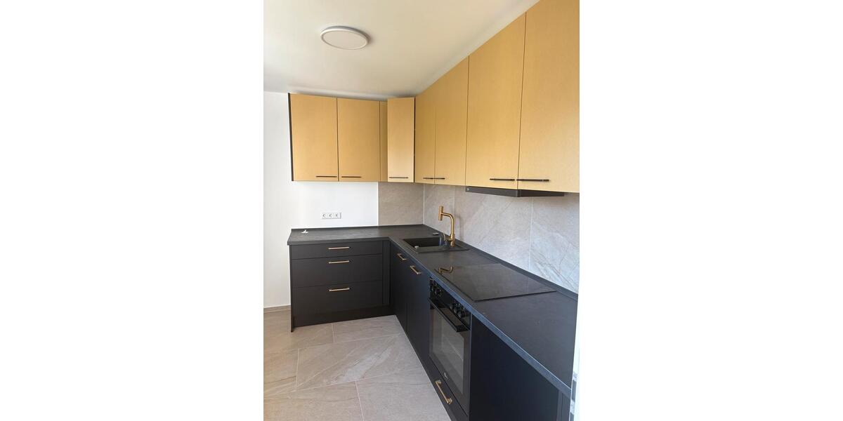 Etagenwohnung Stuttgart Botnang - 3.5 Zimmer, 82 m&sup2;, 1.700&euro; | Angebot:26395496