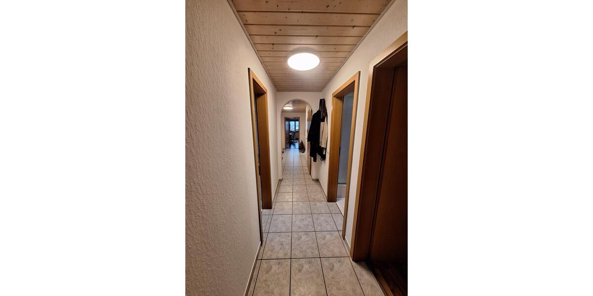 Dachgeschoßwohnung Sulzbach an der Murr - 3.5 Zimmer, 85 m&sup2;, 890&euro; | Angebot:24555172