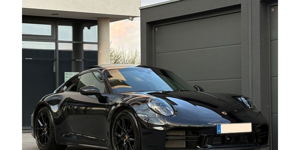 Porsche 992 8.900 km 137.999 &euro; Magstadt 71106