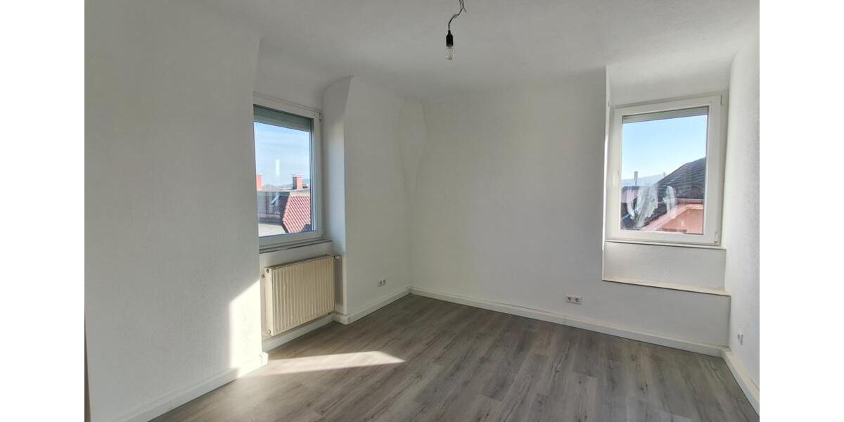 Dachgeschoßwohnung Stuttgart Bad Cannstatt - 3 Zimmer, 63 m&sup2;, 1.050&euro; | Angebot:24803392