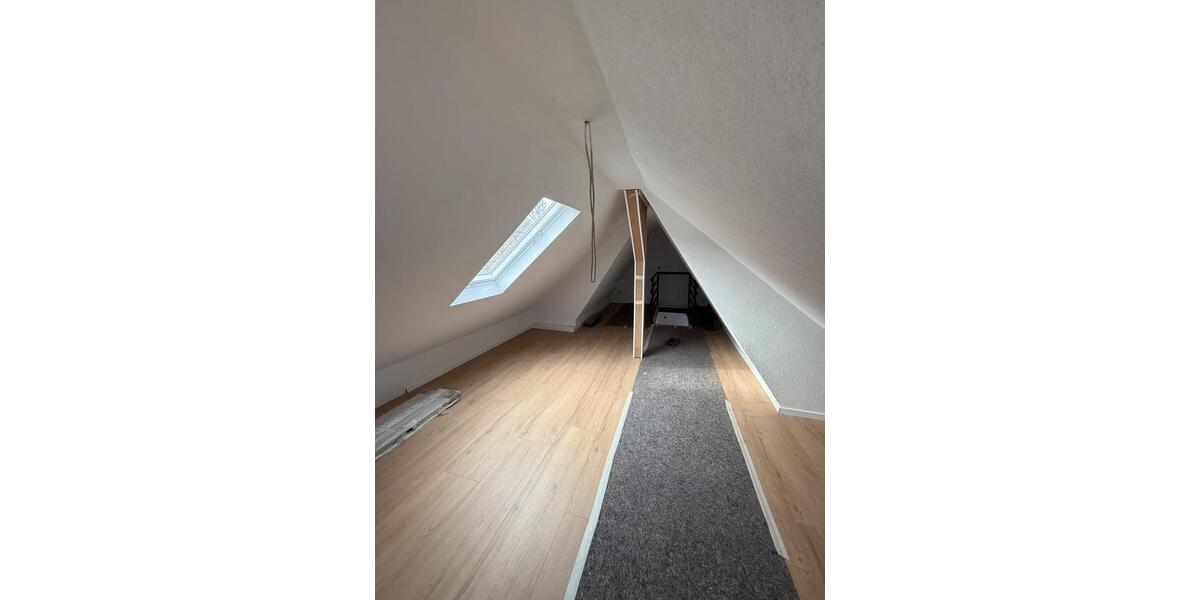 Etagenwohnung Mühlacker - 2 Zimmer, 70 m&sup2;, 850&euro; | Angebot:25980495
