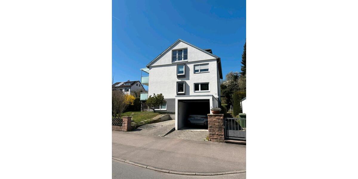 Dachgeschoßwohnung Stuttgart Feuerbach - 2.5 Zimmer, 62 m&sup2;, 334.000&euro; | Angebot:26000156