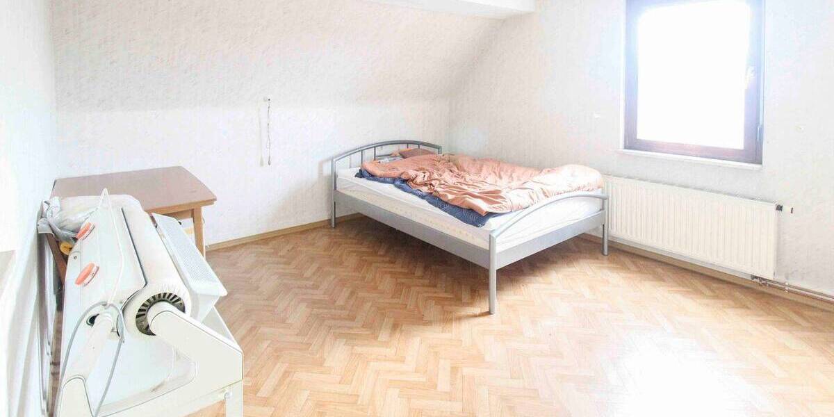 Einfamilienhaus Güglingen - 6 Zimmer, 149 m&sup2;, 299.000&euro; | Angebot:26043495