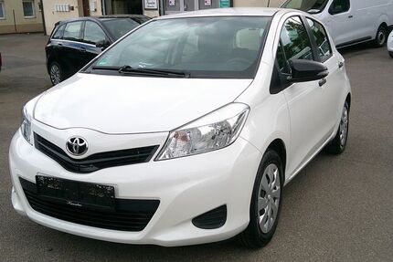 Toyota Yaris 195.000 km 3.960 &euro; Sindelfingen 71065