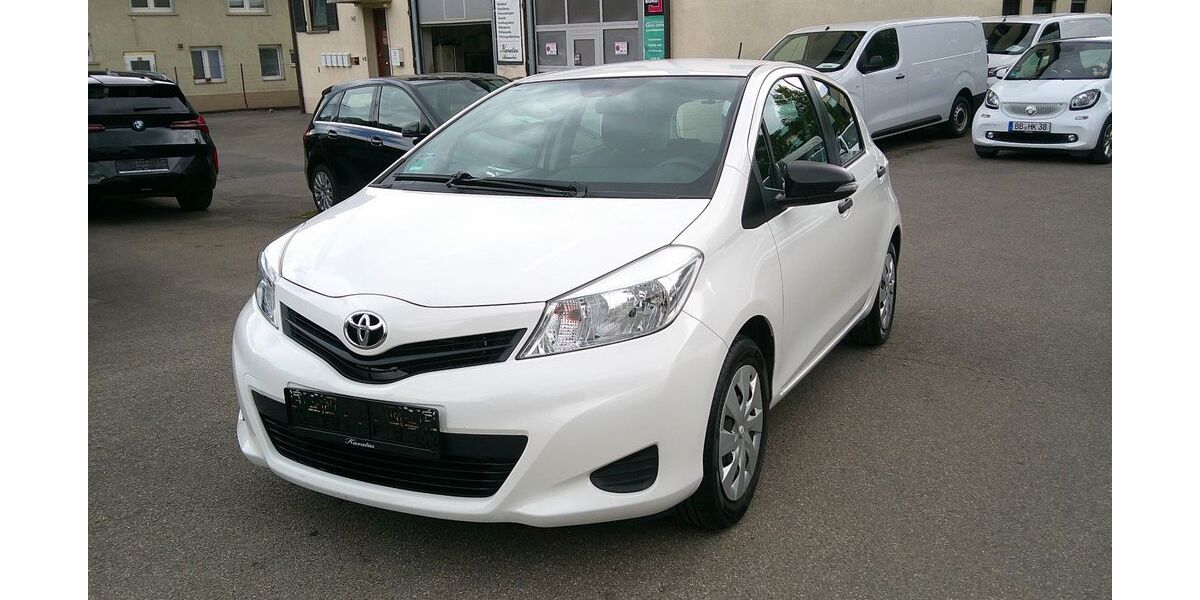 Toyota Yaris 195.000 km 3.960 &euro; Sindelfingen 71065