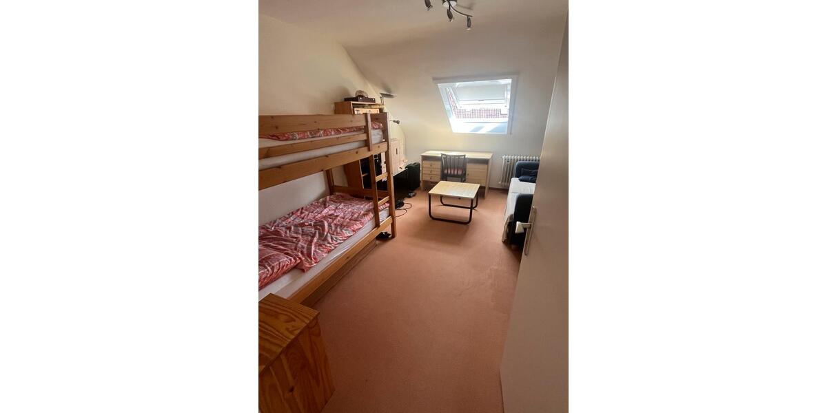 Dachgeschoßwohnung Stuttgart Fasanenhof-Ost - 4 Zimmer, 87 m&sup2;, 1.200&euro; | Angebot:27565813