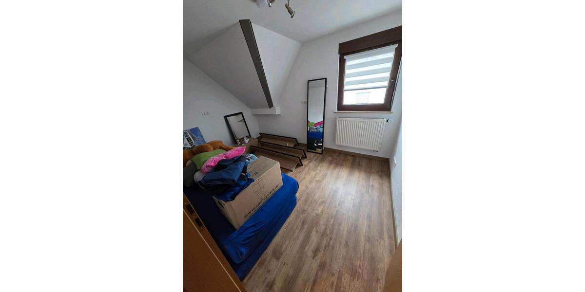 Dachgeschoßwohnung Auenwald - 6.5 Zimmer, 112 m&sup2;, 1.400&euro; | Angebot:25905253