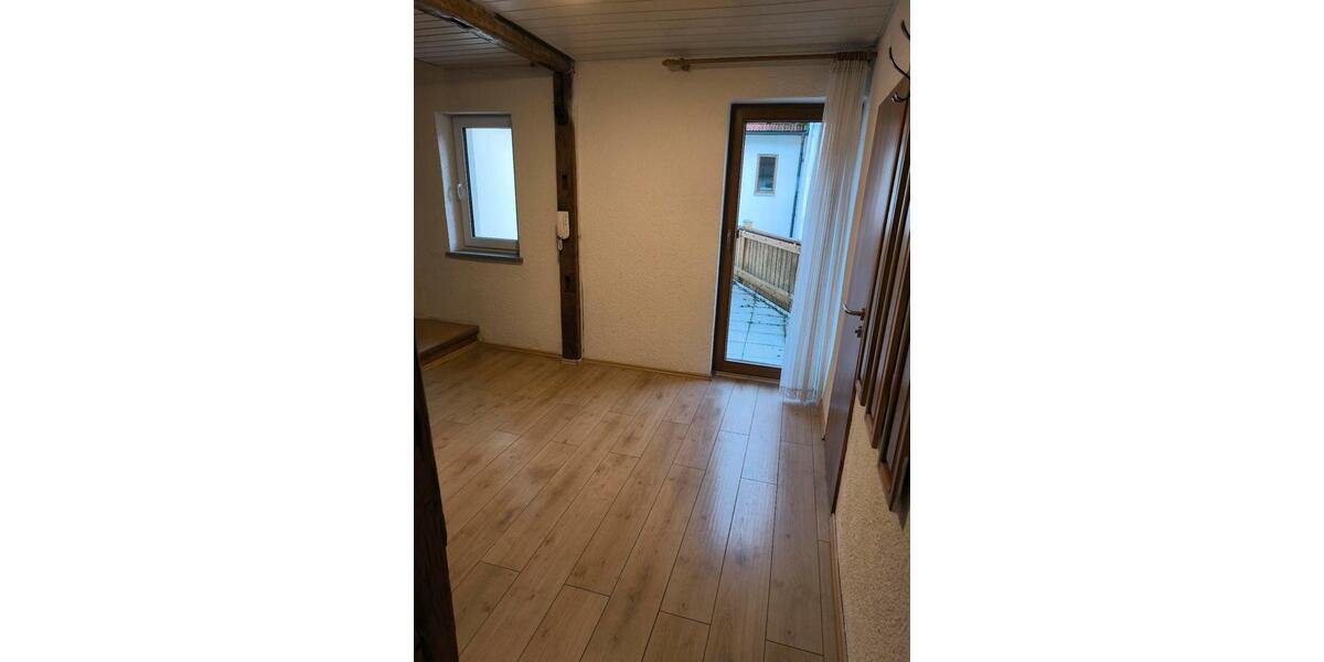 Etagenwohnung Weil der Stadt - 4 Zimmer, 140 m&sup2;, 1.900&euro; | Angebot:25057532