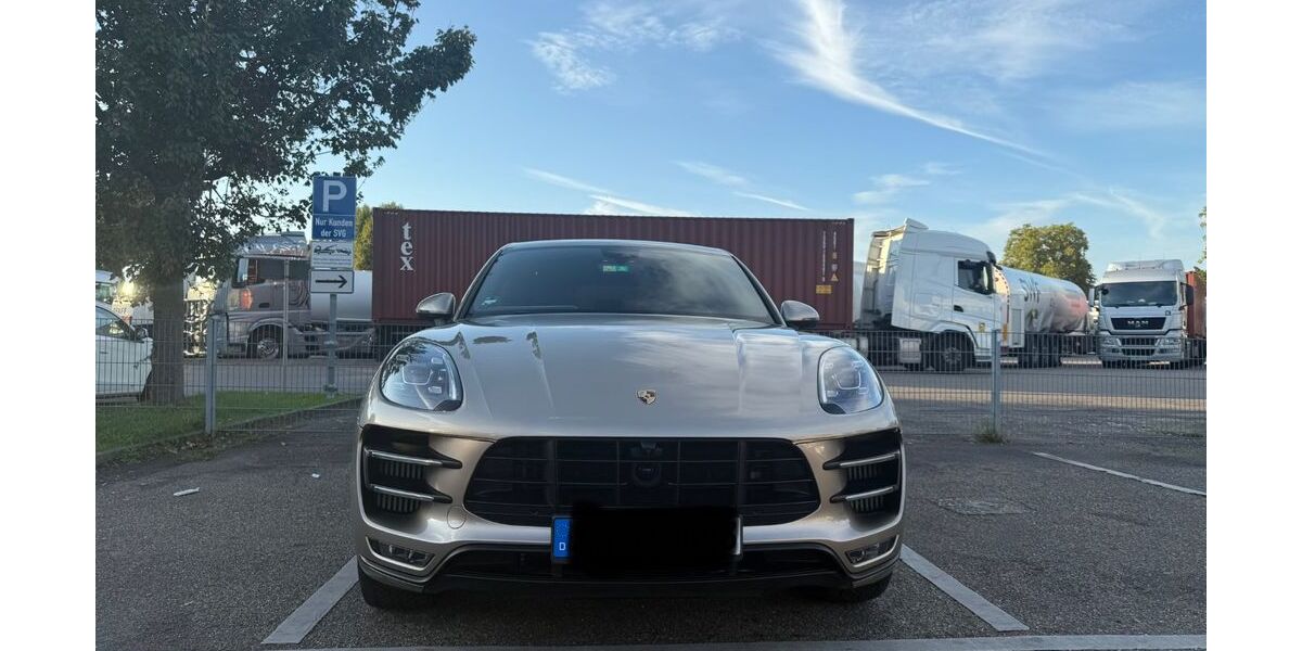 Porsche Macan 149.000 km 43.800 &euro; Stuttgart 70327