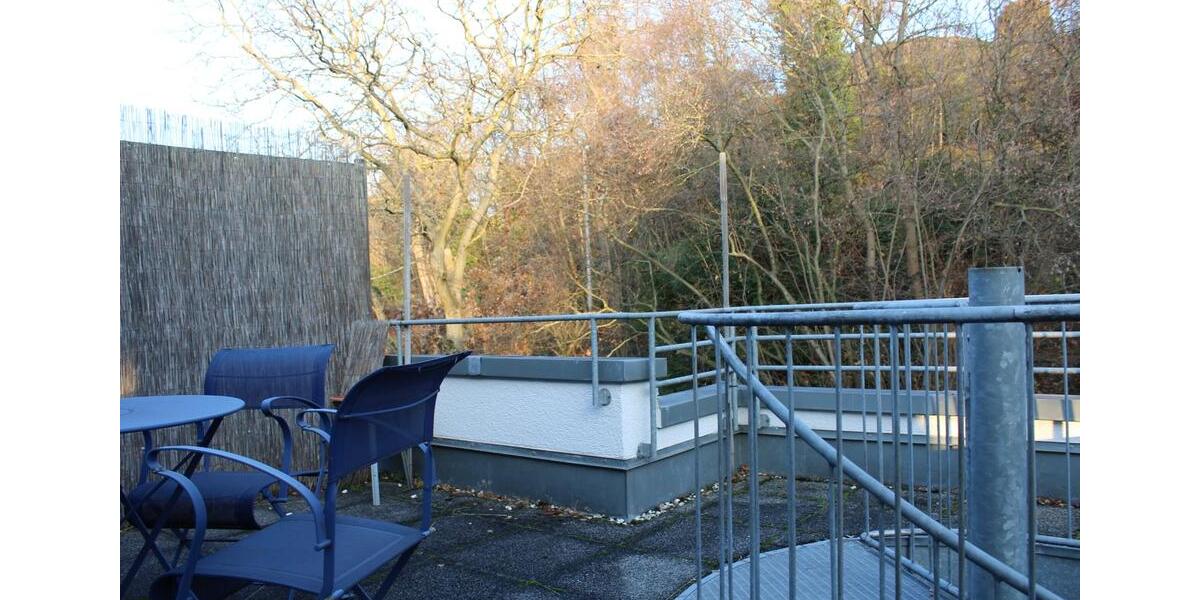 Dachgeschoßwohnung Stuttgart Lehen - 2 Zimmer, 90 m&sup2;, 1.360&euro; | Angebot:19189034