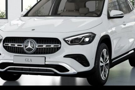 Mercedes-Benz GLA 220 14.000 km 44.490 &euro; Stuttgart 70372