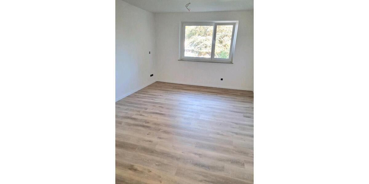 Etagenwohnung Esslingen am Neckar Pliensauvorstadt - 3 Zimmer, 65 m&sup2;, 299.000&euro; | Angebot:27199886