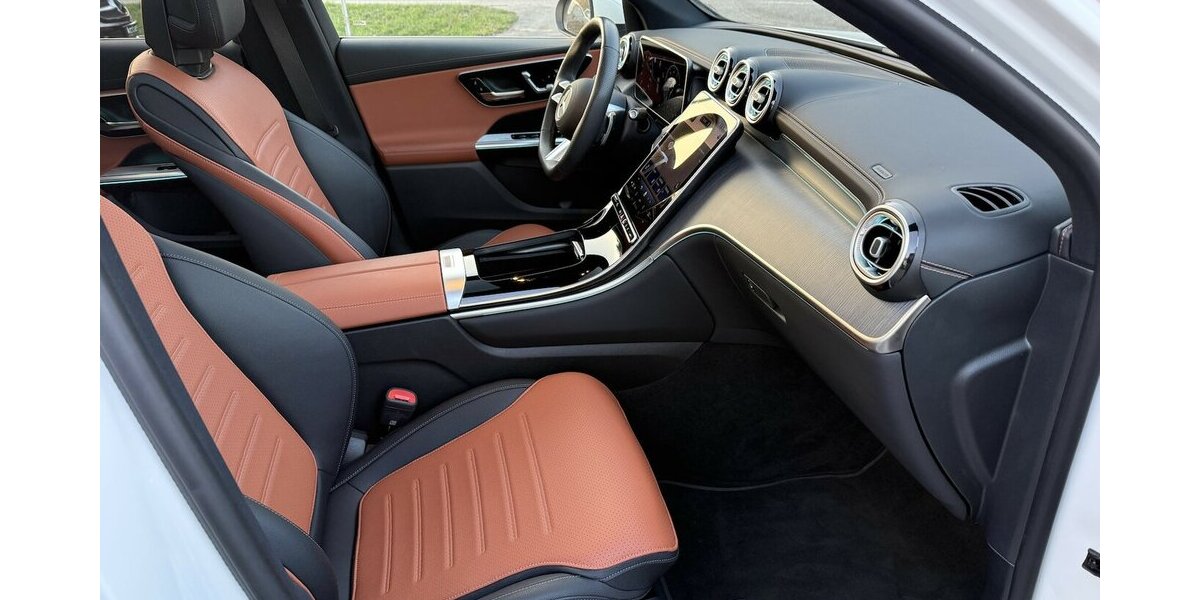 Mercedes-Benz GLC 200 AMG Line 4Matic*Panorama,Leder,LED,* 11.800 km 53.999 &euro; Schorndorf 73614