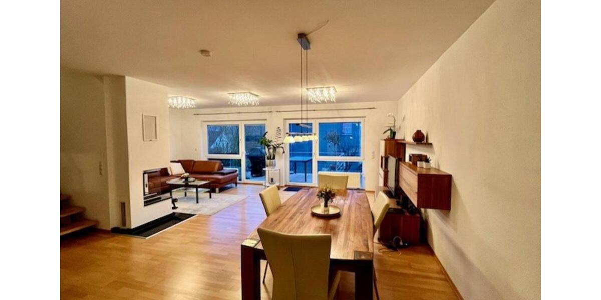 Reihenhaus Weinstadt - 8.5 Zimmer, 247 m&sup2;, 1.120.000&euro; | Angebot:25612294