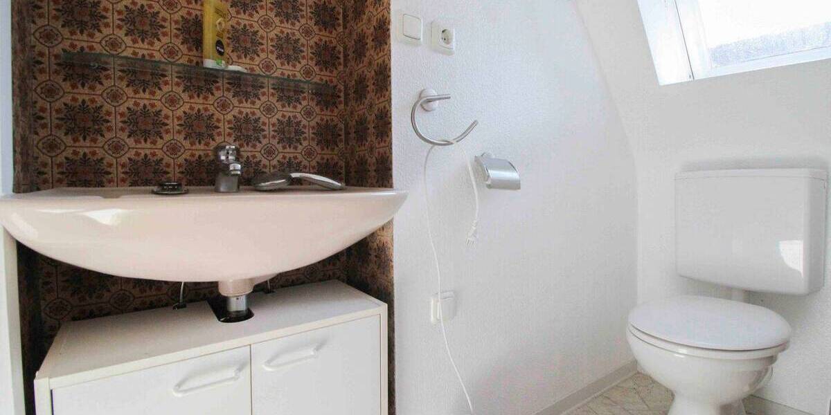 Mehrfamilienhaus, Wohnhaus Stuttgart Heumaden - 9 Zimmer, 398.000&euro; | Angebot:25958075