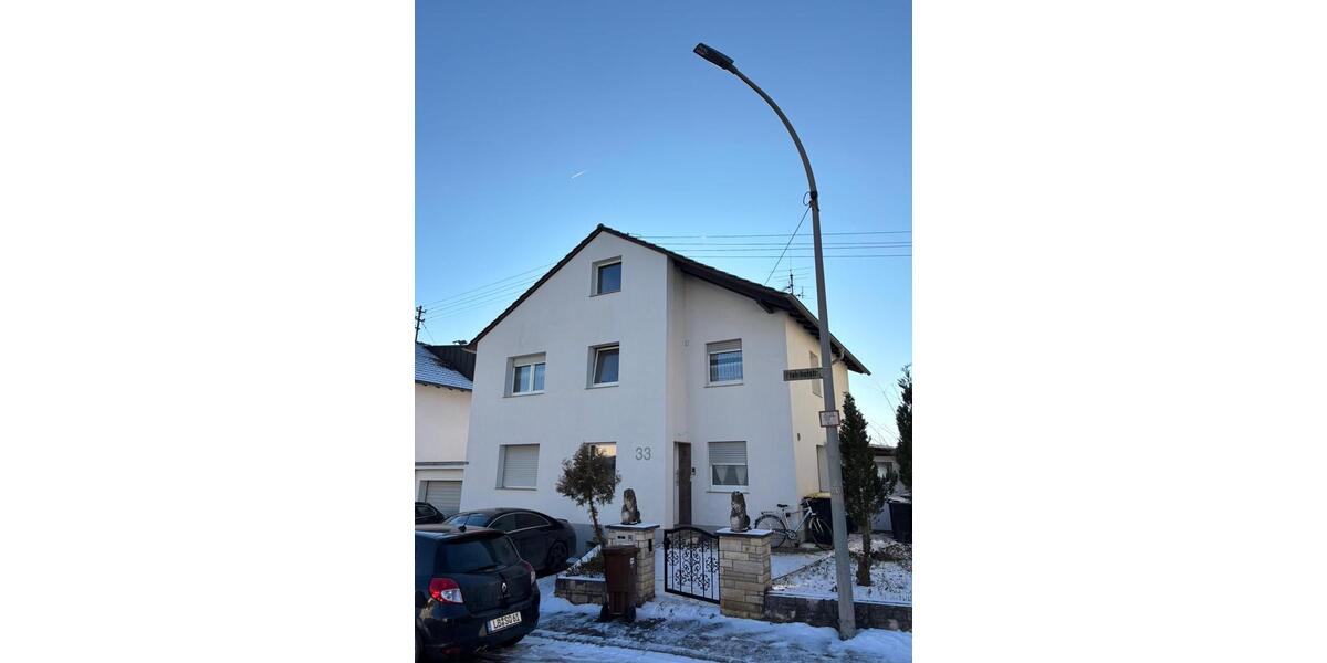 Mehrfamilienhaus, Wohnhaus Großbottwar - 7.5 Zimmer, 197 m&sup2;, 629.000&euro; | Angebot:24393256