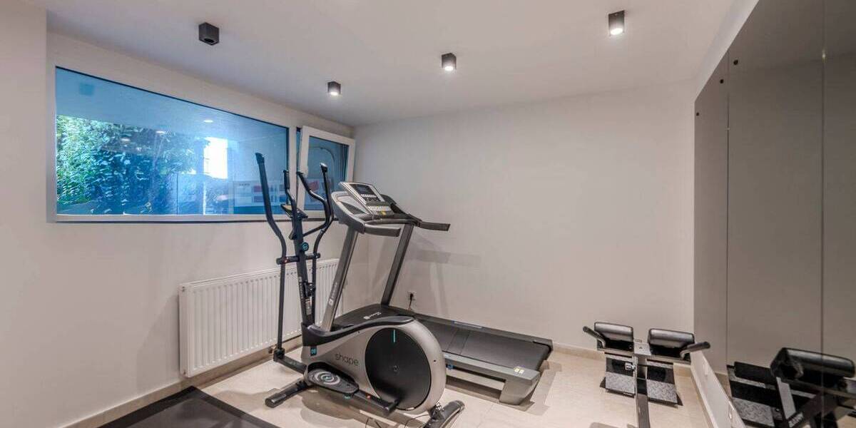 Einfamilienhaus Stuttgart Feuerbach - 8 Zimmer, 295 m&sup2;, 2.200.000&euro; | Angebot:25800108