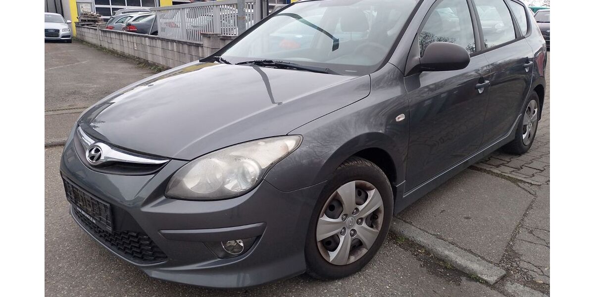 Hyundai i30 168.000 km 2.790 &euro; Ludwigsburg 71642